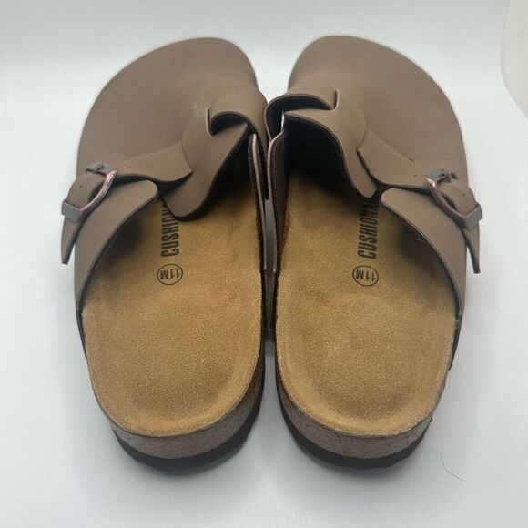 CUSHIONAIRE Women's Cork Footbed Clog with Genuine Leather Upper 11 BROWN NEW - Picture 4 of 7